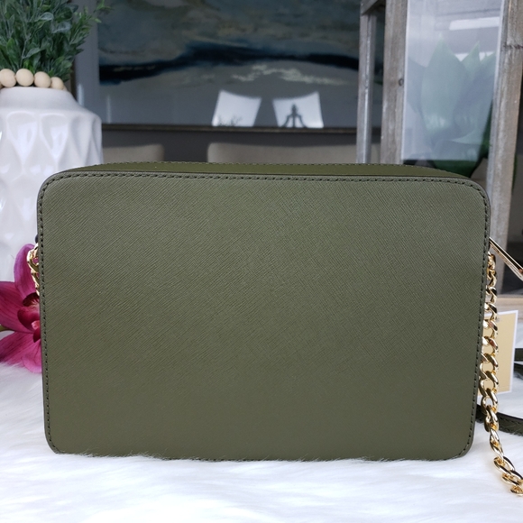 🌺NWOT Michael Kors LG EW crossbody duffle green - Picture 4 of 6